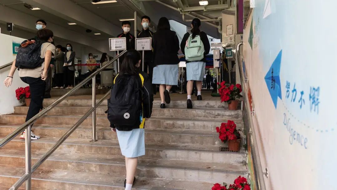 香港通關(guān)在即？全日復(fù)課積極“放大招”！想要回港插班的要盡早準(zhǔn)備啦！